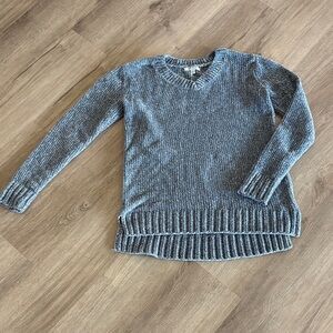 Orvis Women's Heathered Gray V-Neck Sweater